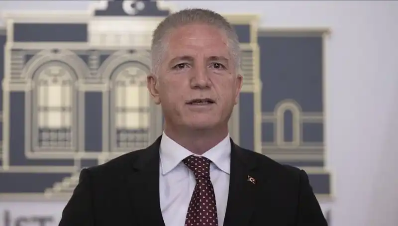 Vali Gül'den Çarpıcı Uyarı: Dolandırıcılara Dikkat Etmemiz Şart!