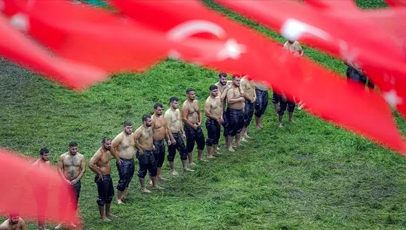 Kırkpınar Yağlı Güreşleri’nin 664. Yılı: 40 Başpehlivan Arenaya Çıkacak
