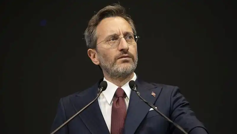 Fahrettin Altun'dan Özgür Özel Açıklamalarına Sert Yanıt Geldi