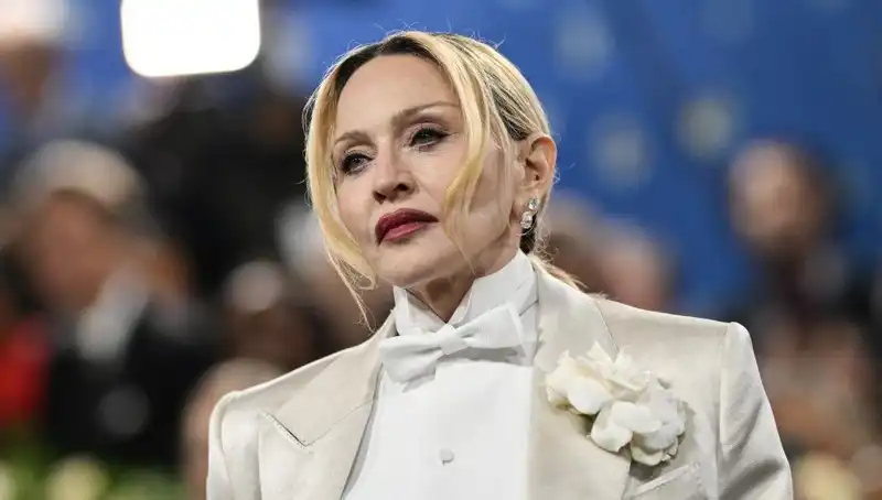 Madonna'nın Diyeti: Kanserle Mücadelede Çığır Açıyor mu?