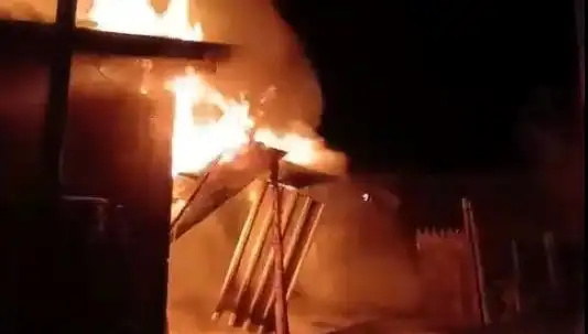 Karabük'te İki Evin Alevlere Teslim Olması: Yangının Ardındaki Sebepler