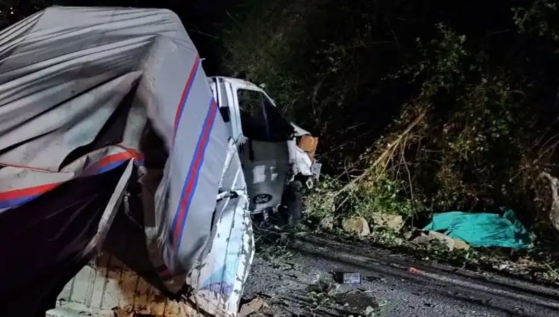 Giresun'da Feci Kaza: Tek Varile Çarpan Araçta Hayatını Kaybedenler