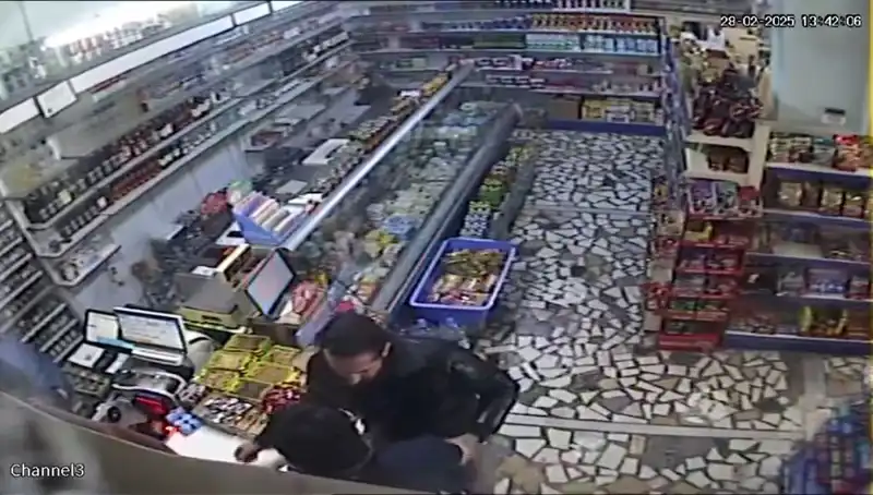 Cezaevi Firarisi Markette Dehşet Saçtı: Bıçak ve Mermerle Yakaladı!