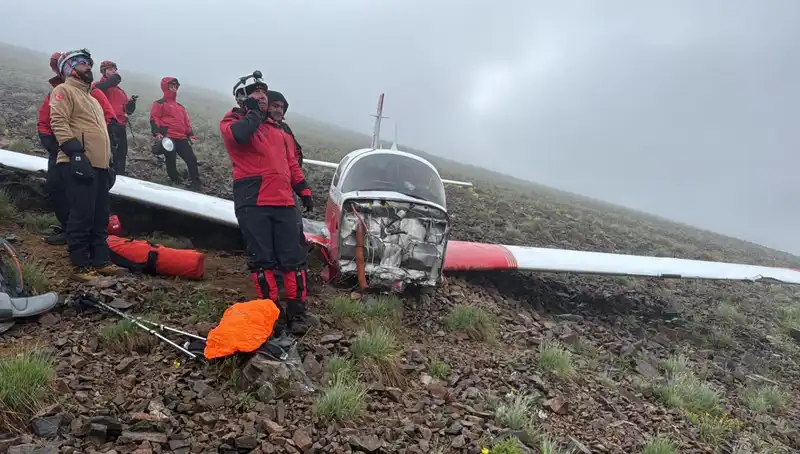 Türkiye'de Korkunç Kaza: Uçak Düşerken Pilot Hayatını Kaybetti, Yolcu Kurtarıldı!