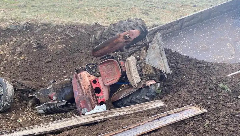 Kayseri'de Kontrolden Çıkan Traktör, Şarampole Yuvarlandı: Olay Anı ve Sonrası