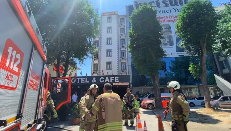 Fatih'te Sıra Dışı Yangın! Otel Yemekhanesinde Neler Yaşandı?