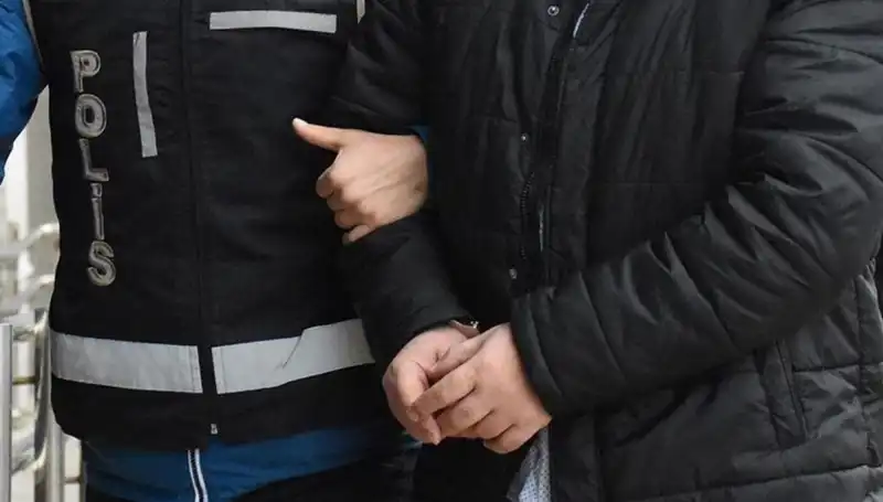 Sosyal Medyada Kadın Profilinden 500 Milyonluk Dolandırıcılık: 12 Şüpheli Tutuklandı
