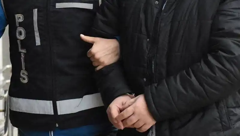Emniyet ve TSK'dan FETÖ Operasyonları: Gözaltı Sayısı 200'ü Aştı!