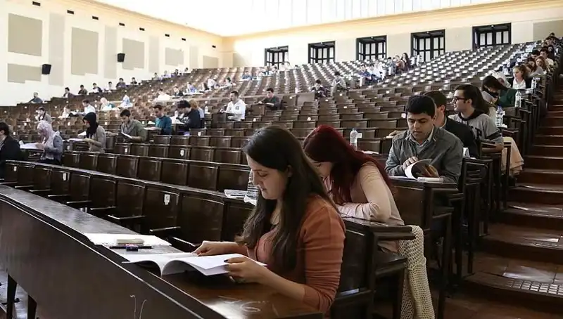 Üniversite Kayıtları İçin Son Gün Geldi: Şansınızı Kaçırmayın!