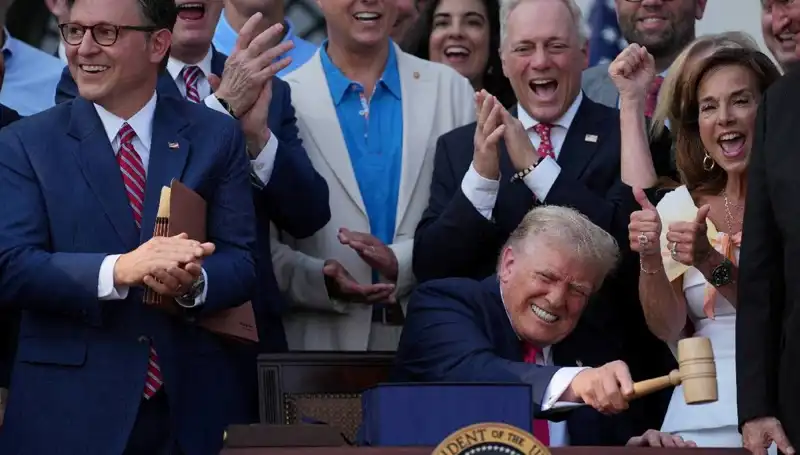 Trump’tan Ekonomiye Yön Veren "Büyük, Güzel Yasa Tasarısı" İmzası