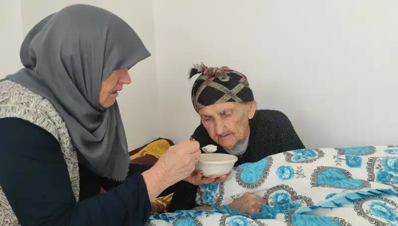 102 Yaşındaki Kezik Nine'nin Uzun Yaşam Sırrı: Beslenme Alışkanlıkları Neler?