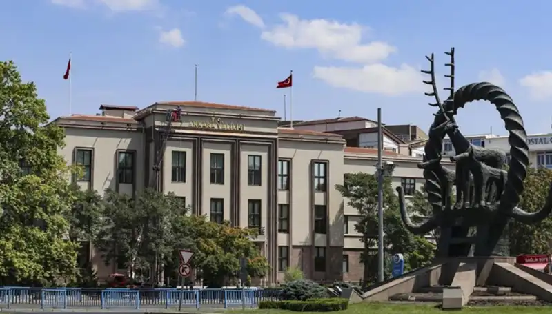 Ankara Valiliği'nden Çalışma Saatleriyle İlgili Çarpıcı Açıklama