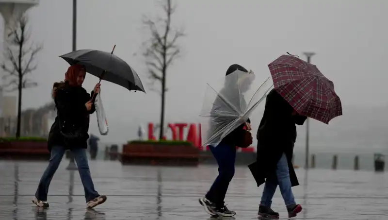 İstanbullulara Uyarı: Kuvvetli Sağanak Yağışlar Haftaya Damga Vuracak