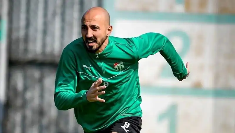 Milli Futbolcu, Kariyerine 2. Lig'de Devam Etmeye Hazırlanıyor!