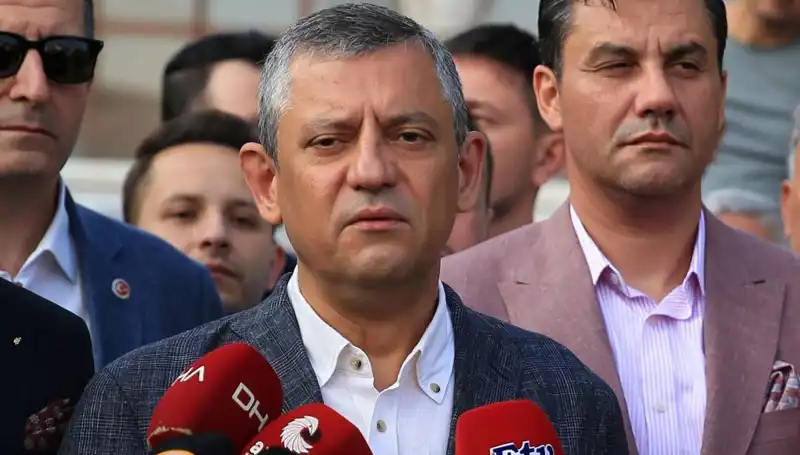 Özgür Özel: İktidar Sandığı Ortadan Kaldırma Peşinde mi?