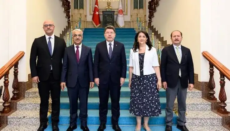 DEM Parti İmralı Heyeti, Adalet Bakanı ile Kritik Görüşme Gerçekleştirdi