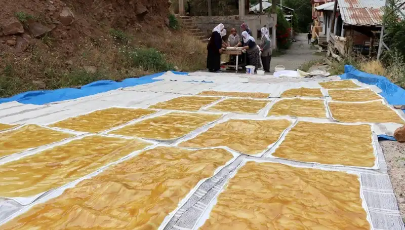 Kış Aylarında Sofraları Şenlendiren Dev Kazanlarda Hazırlanan Geleneksel Lezzetler
