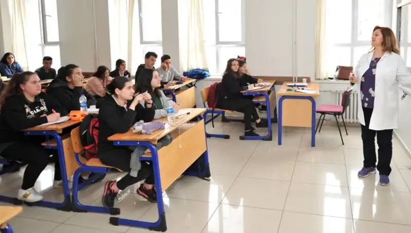 MEB 2025 LGS Lise Kayıt Tarihleri: Detaylar Açıklandı!