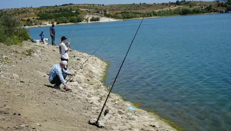 Kafesler Patladı! Hisse Senedi Yatırımcıları Baraja Koştu!