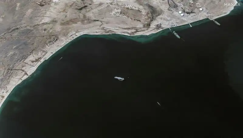 Yunan Gemisine Yapılan Saldırı: Mürettebat Kendilerini Nasıl Kurtardı?