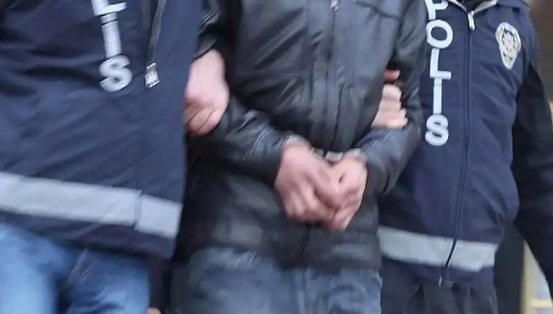 Türkiye Genelinde FETÖ Operasyonu: 30 İlde 65 Gözaltı ve Tutuklama!