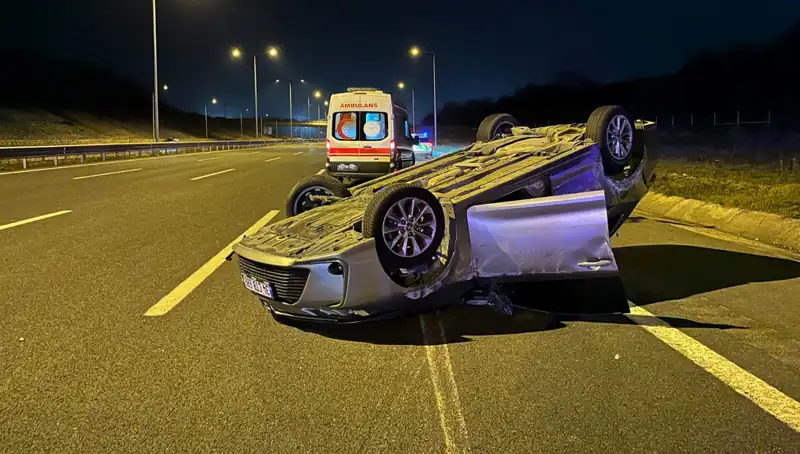 Kuzey Marmara Otoyolu’nda Kaza: İki Otomobil Çarpıştı, Yaralılar Hastaneye Kaldırıldı