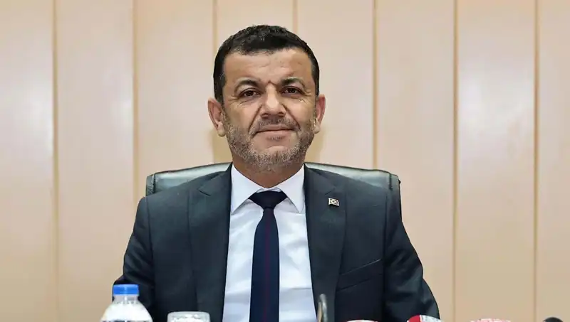 Bülent Nuri Çavuşoğlu: CHP Kurultayı Divan Başkanı'nın Hayatı ve Kariyeri