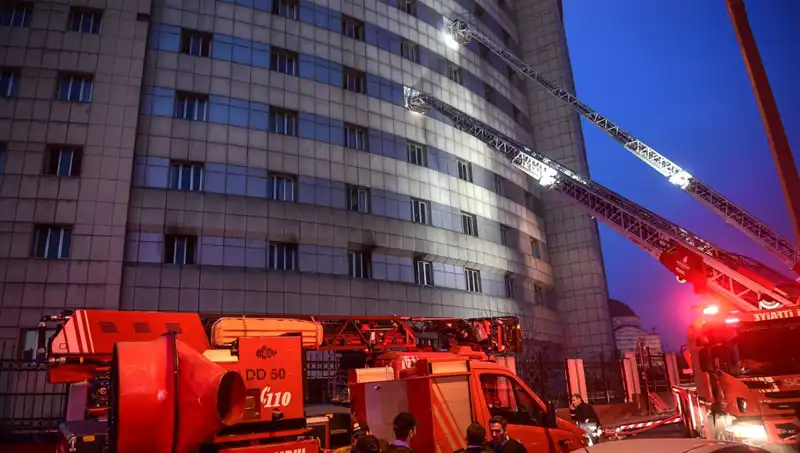 Yüksek Katlı Binalarda Güvenlik: İtfaiyecilerden Ciddi Uyarılar Geldi!