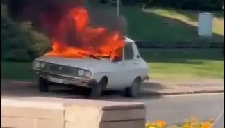 Meclis Önünde Beyaz Toros Yangını: ÖTV İndirimi Talebi İçin Protesto
