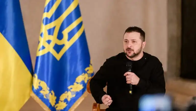 Zelenski, Kiev'i Bombalayan Moskova'ya Barış Çağrısı Yaptı