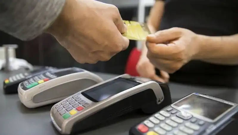 Kartlı Harcamalarda Gizli Artış: Yatırımcılar için Alarm Zilleri Çalıyor!