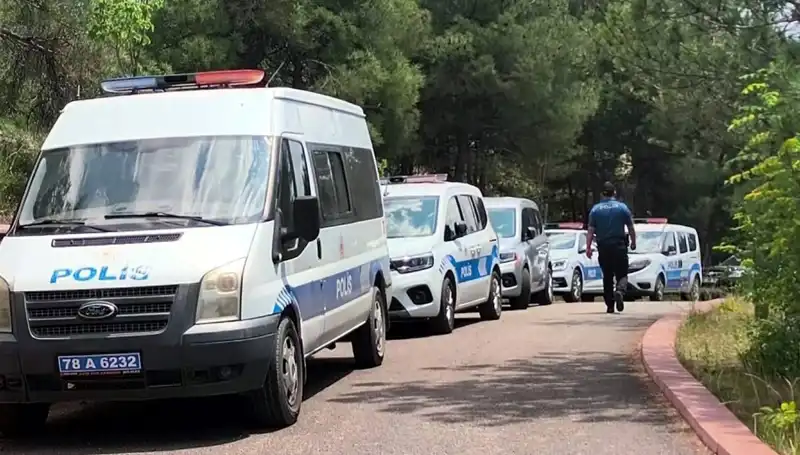 Karabük'te Şüpheli Ölüm Vakası: Genç Adam Ağaca Asılı Bulundu