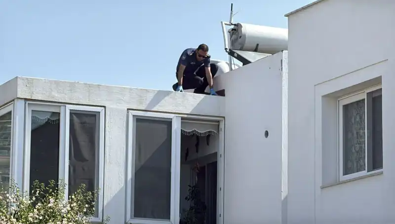 Bodrum’da Çatıdan Düşen Emekli Polis Hayatını Kaybetti: Olay Ne Anlama Geliyor?