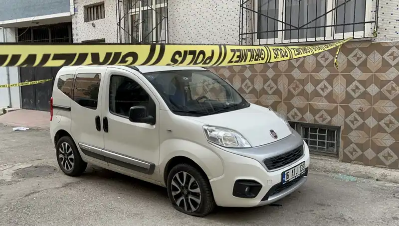Bursa'da Silahlı Saldırı: Yaralı ve Panik İçindeki Vatandaşlar