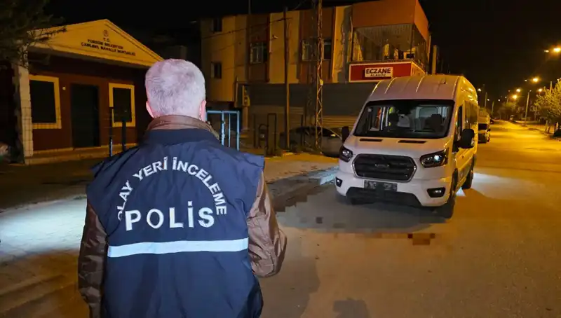 Kebapçıda Dehşet Anları: Arkadaşını Boynundan Bıçakladı