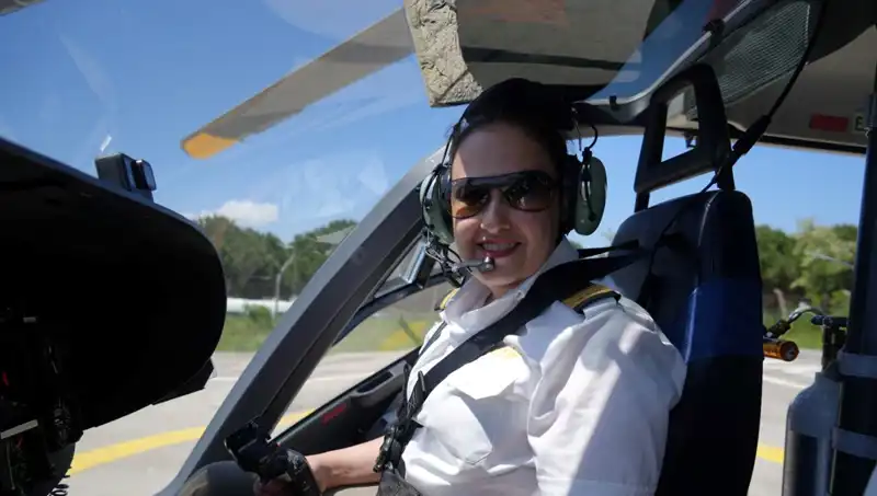 Türkiye’nin İlk Kadın Ambulans Helikopter Pilotu, Acil Sağlıkta Yeni Bir Dönem Başlatıyor