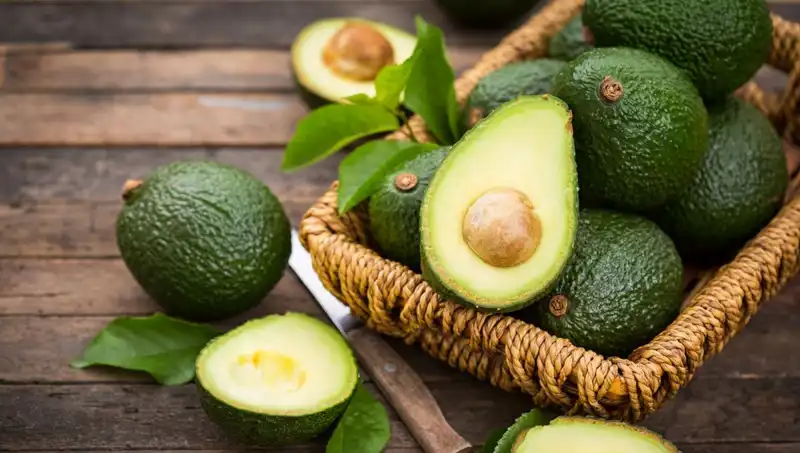 Avokado: Sağlık Yıldızı mı Yoksa Zararlı mı? Gerçekler Ortaya Çıkıyor!