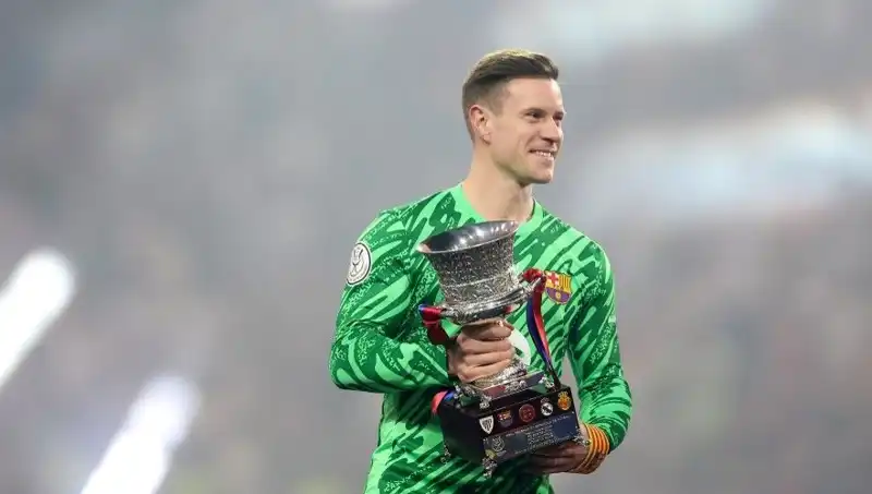 Barcelona'nın Kalecisi Ter Stegen, Sakatlıktan Dönüş Yapıyor: Takıma Katılma Zamanı Geldi