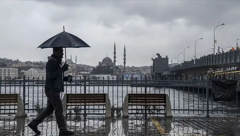 İstanbul'da Kış Havası Esintileri: Yağmur ve Kar Geri Dönüyor!