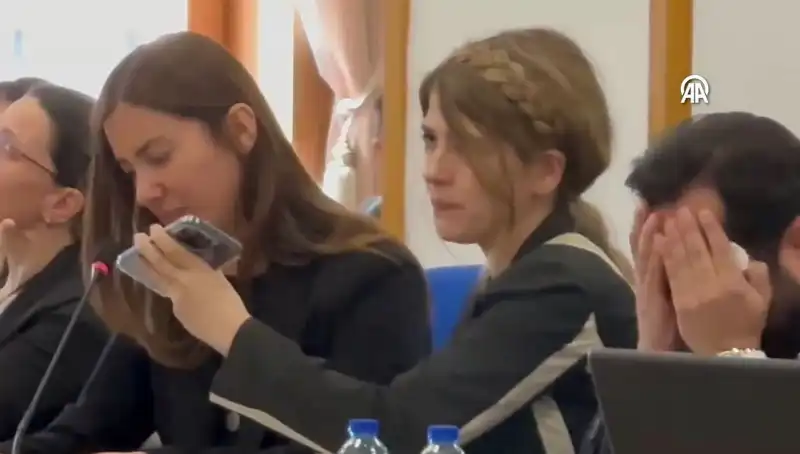 Meclis'te Gözyaşlarına Boğan Ses Kaydı: Siyasi Gerginlik Tırmanıyor
