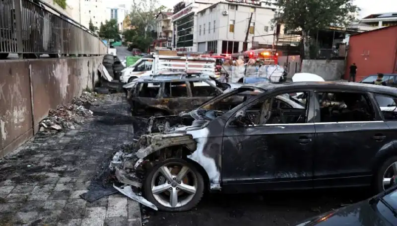 Sanayide Patlayan Yangın, Onlarca Araç Alevlere Teslim Oldu