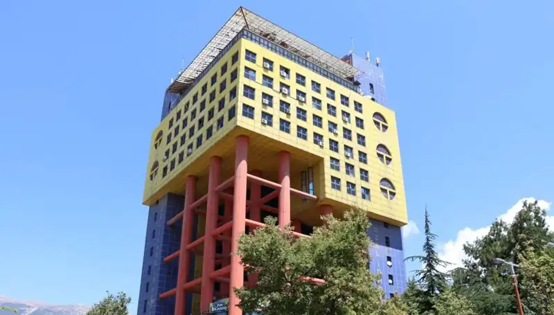 Dünyanın En Saçma Binasının Yerine heyecan Verici Yeni Proje Başladı!