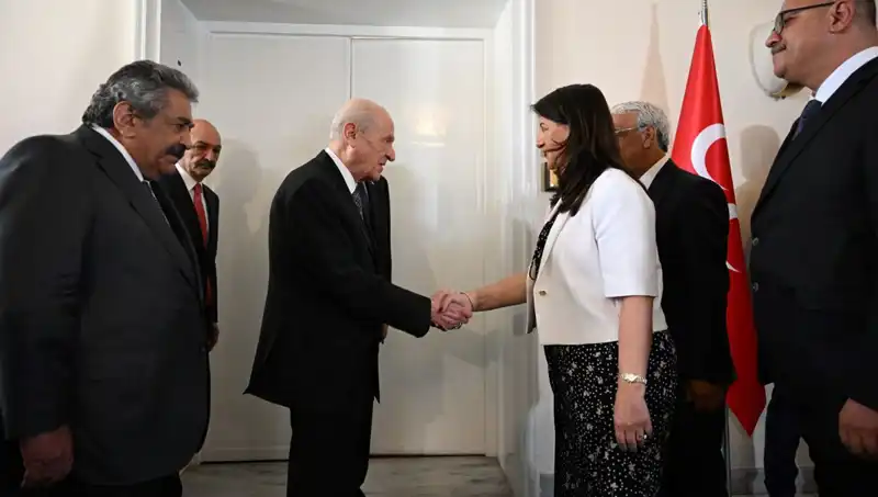 Bahçeli, DEM Parti Heyetiyle Görüşerek Yeni Politika Stratejilerini Belirledi